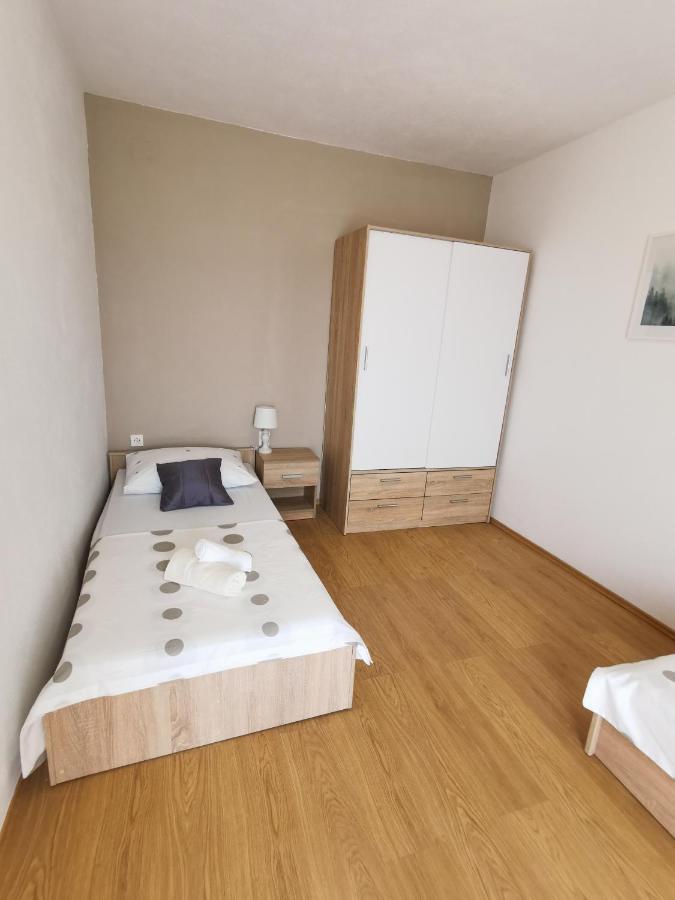 A4 Apartmani Kevic Kastela Exterior photo